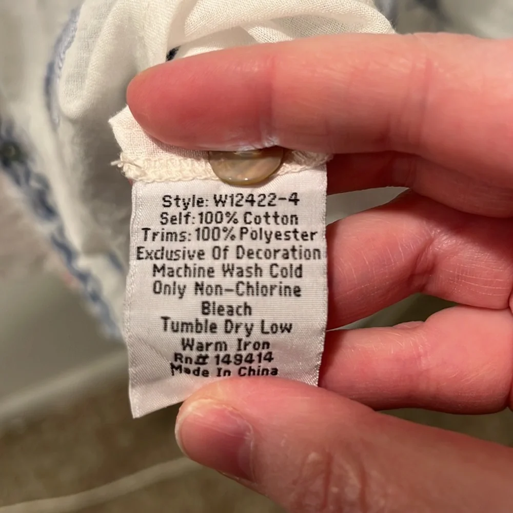 Johnny Was Button down embroidered shirt size XL - Picture 7 of 7